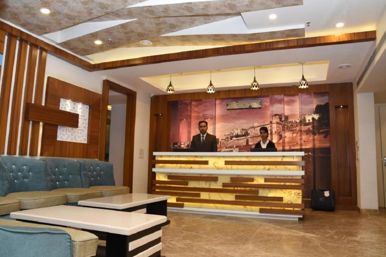 Hotel Meadows Waranasi Zewnętrze zdjęcie